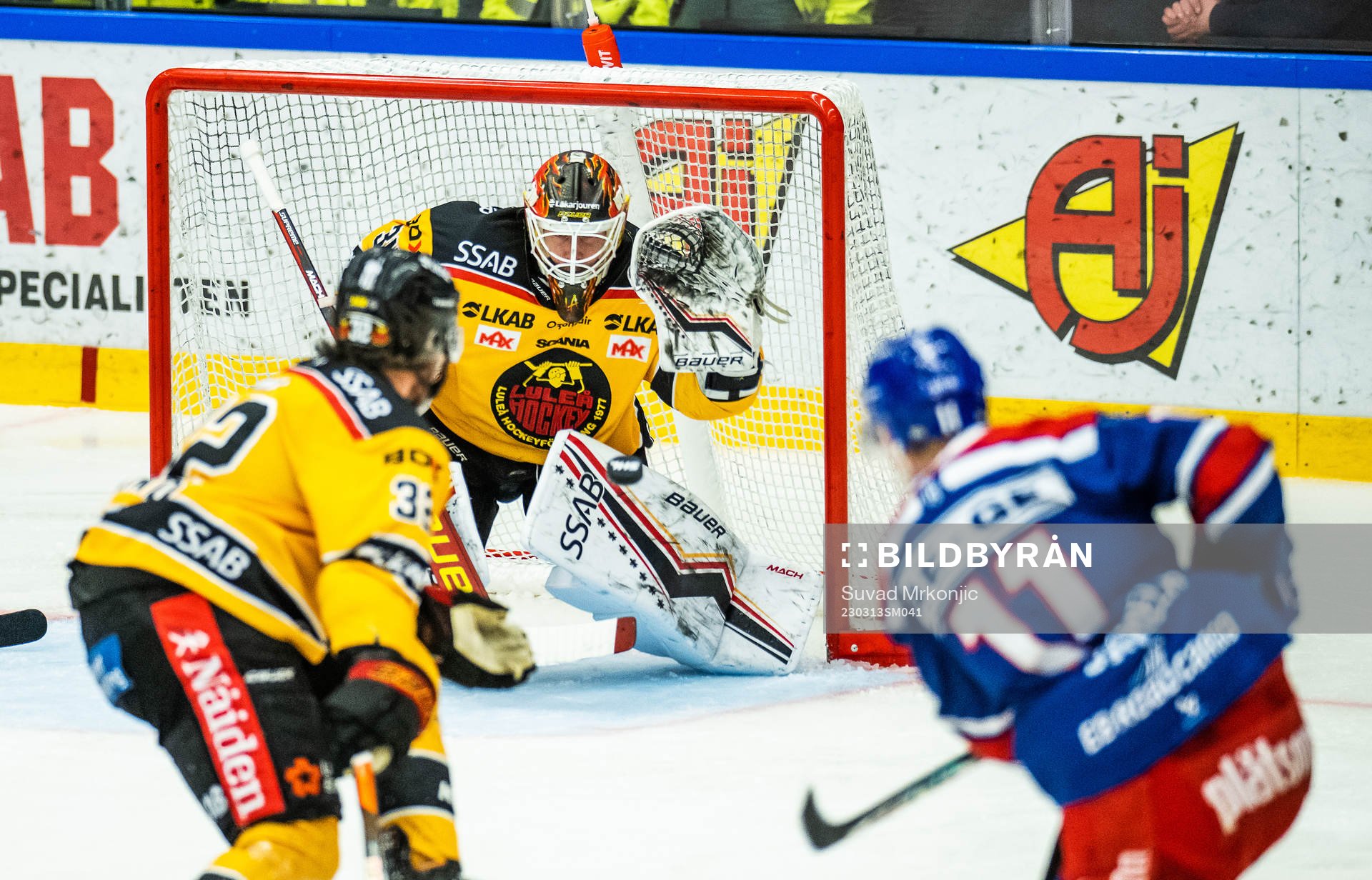 Luleås målvakt Joel Lassinantti mot Oskarshamns Antti