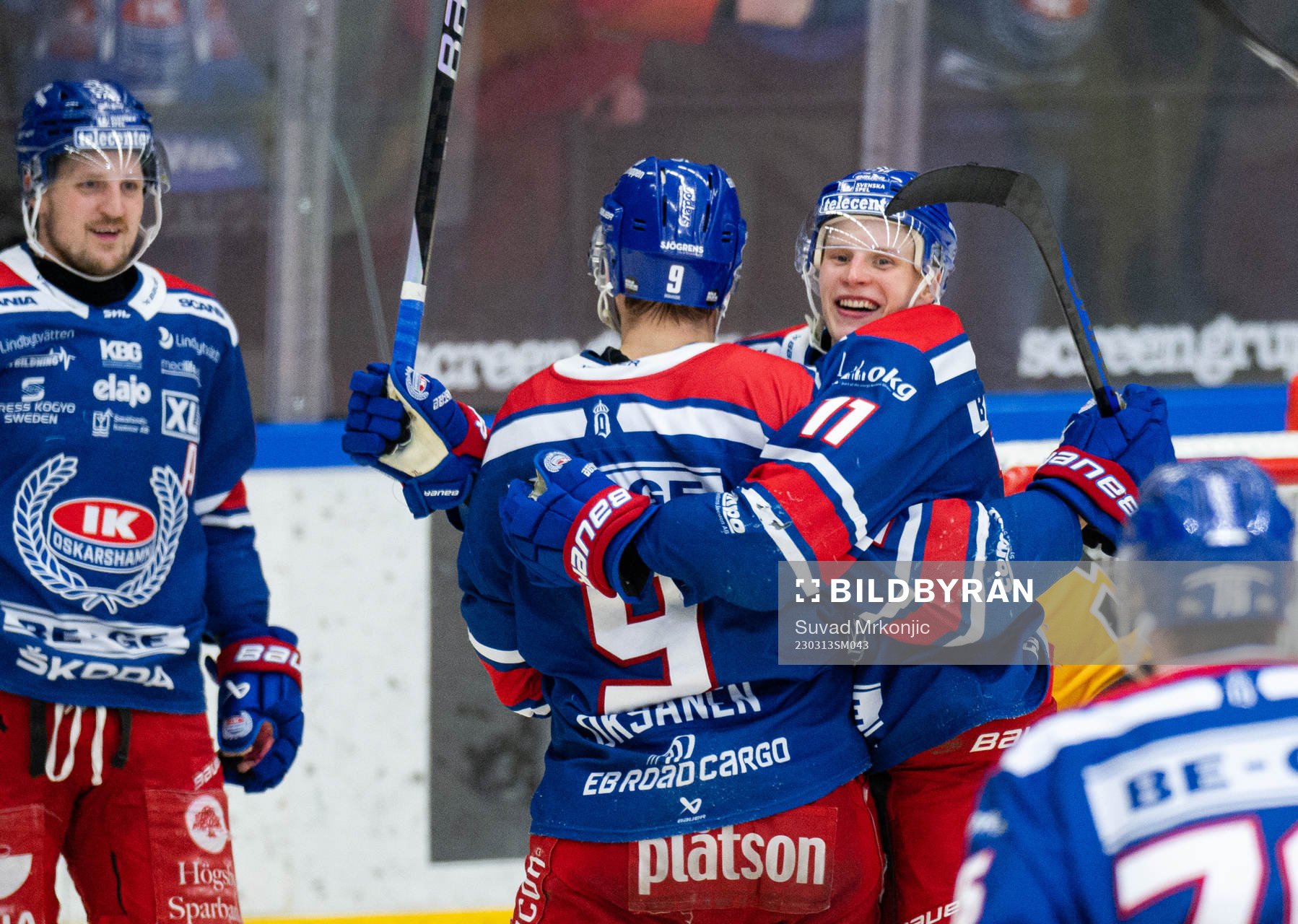 Oskarshamns Ahti Oksanen och Antti Suomela jublar