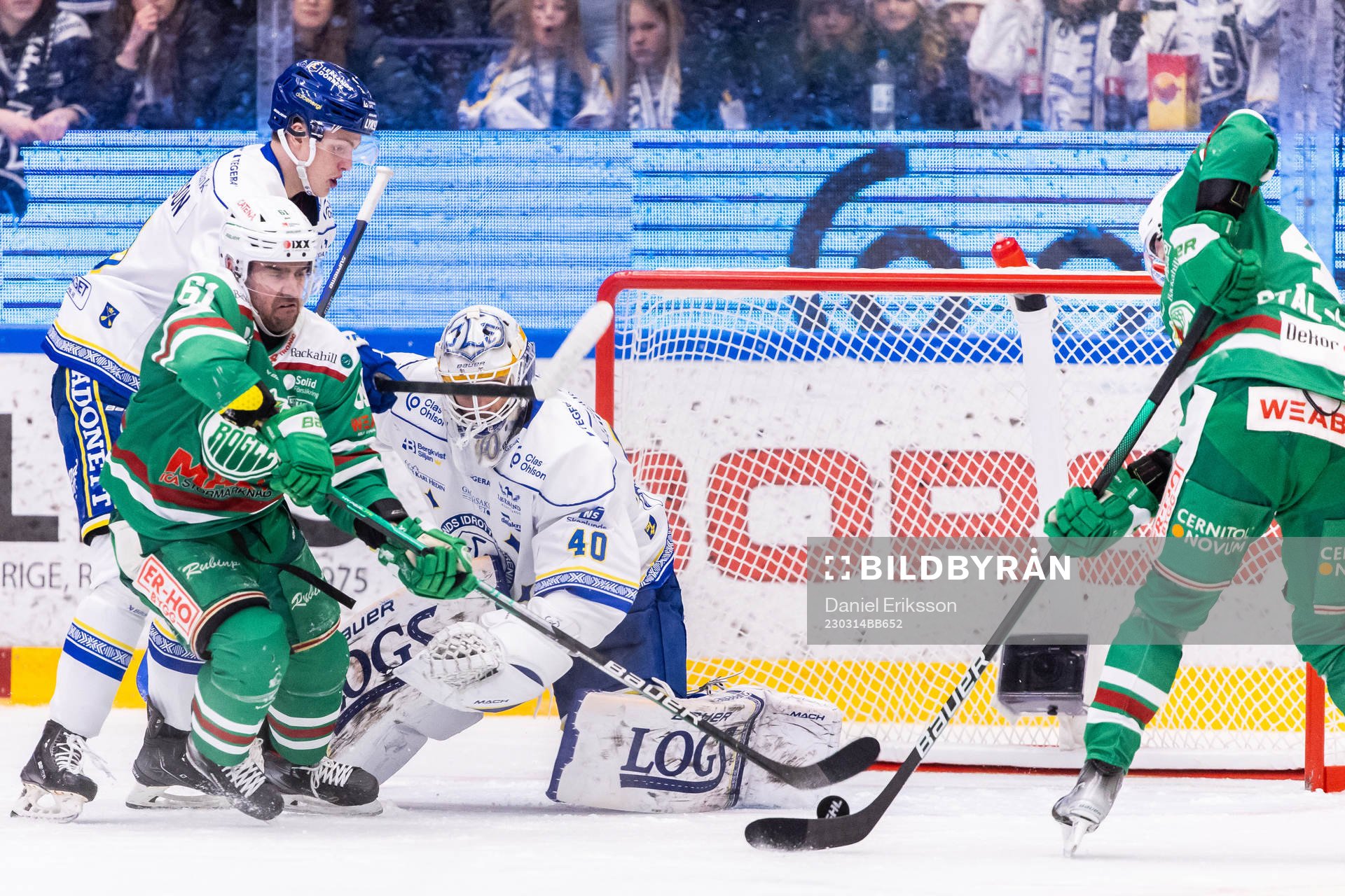 Rögles Ludvig Larsson oroar mot Leksands Anton Johansson