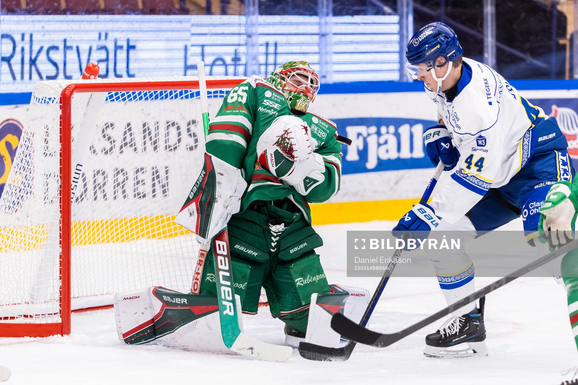 Leksands Carter Ashton oroar mot Rögles målvakt