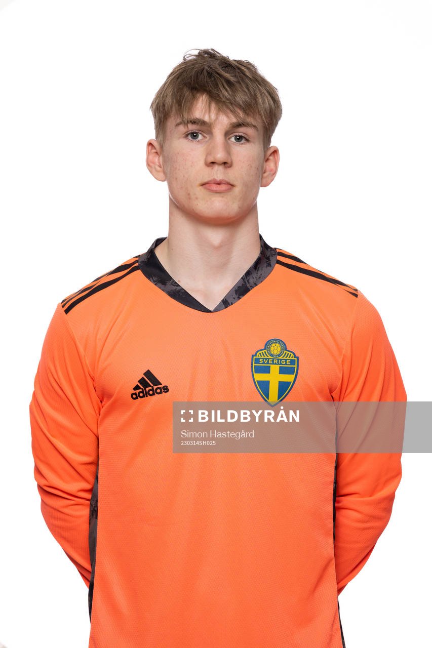 Nils larsson, Målvakt i P16-landslaget