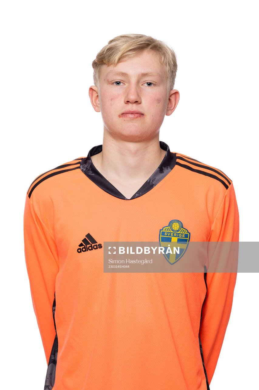 Theodor kist, Målvakt i P16-landslaget