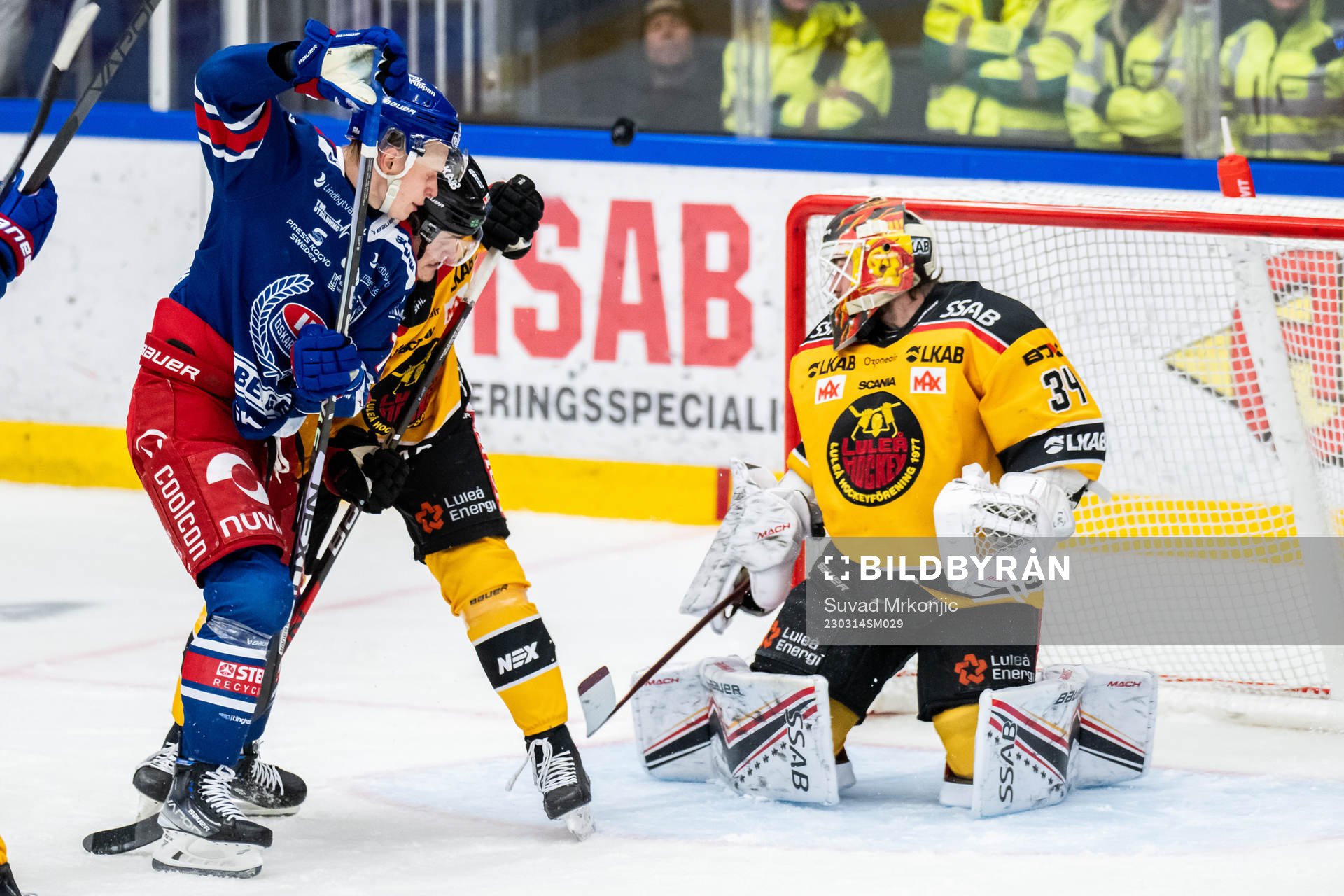 Oskarshamns Antti Suomela oroar mot Luleås Julius Honka