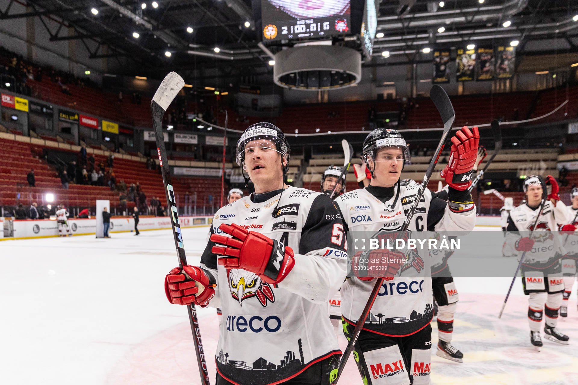 Malmö Redhawks Emil Sylvegård jublar