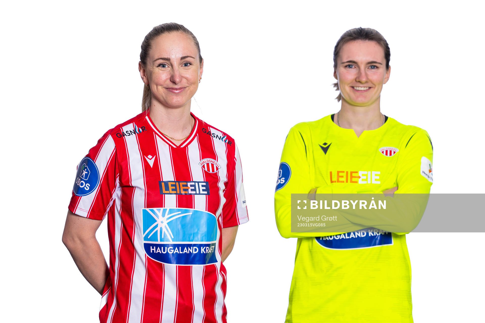 Hanna Dahl and goalkeeper Siri Ervik of Avaldsnes pose for