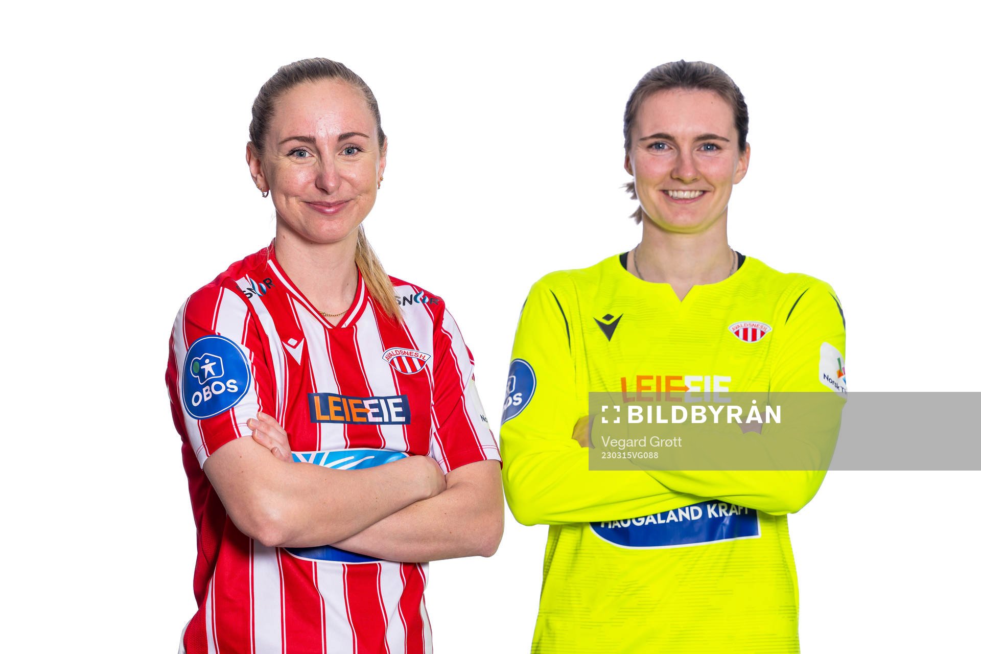 Hanna Dahl and goalkeeper Siri Ervik of Avaldsnes pose for