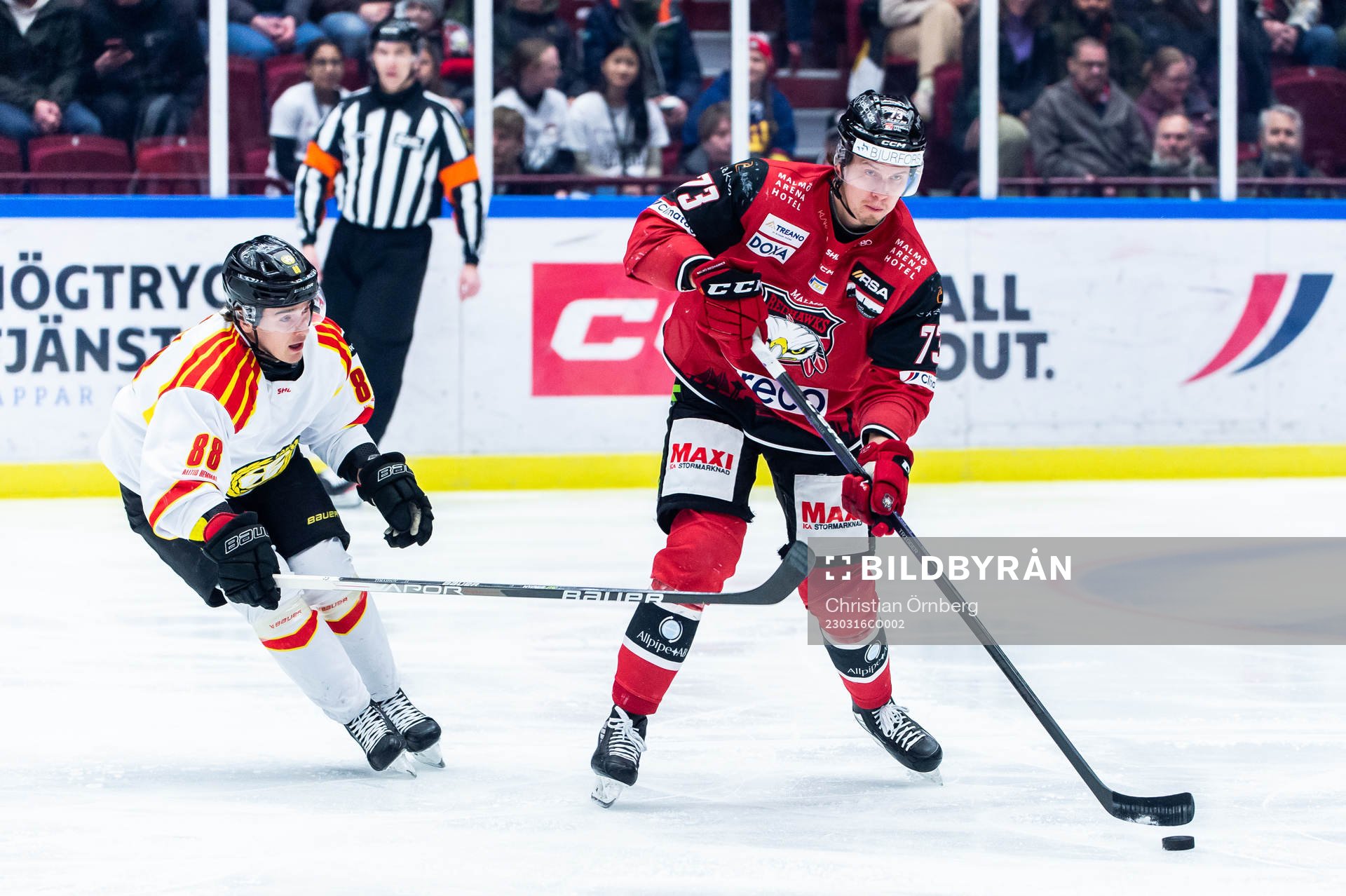 Brynäs Dmytro Timashov och Malmö Redhawks Adam Ollas