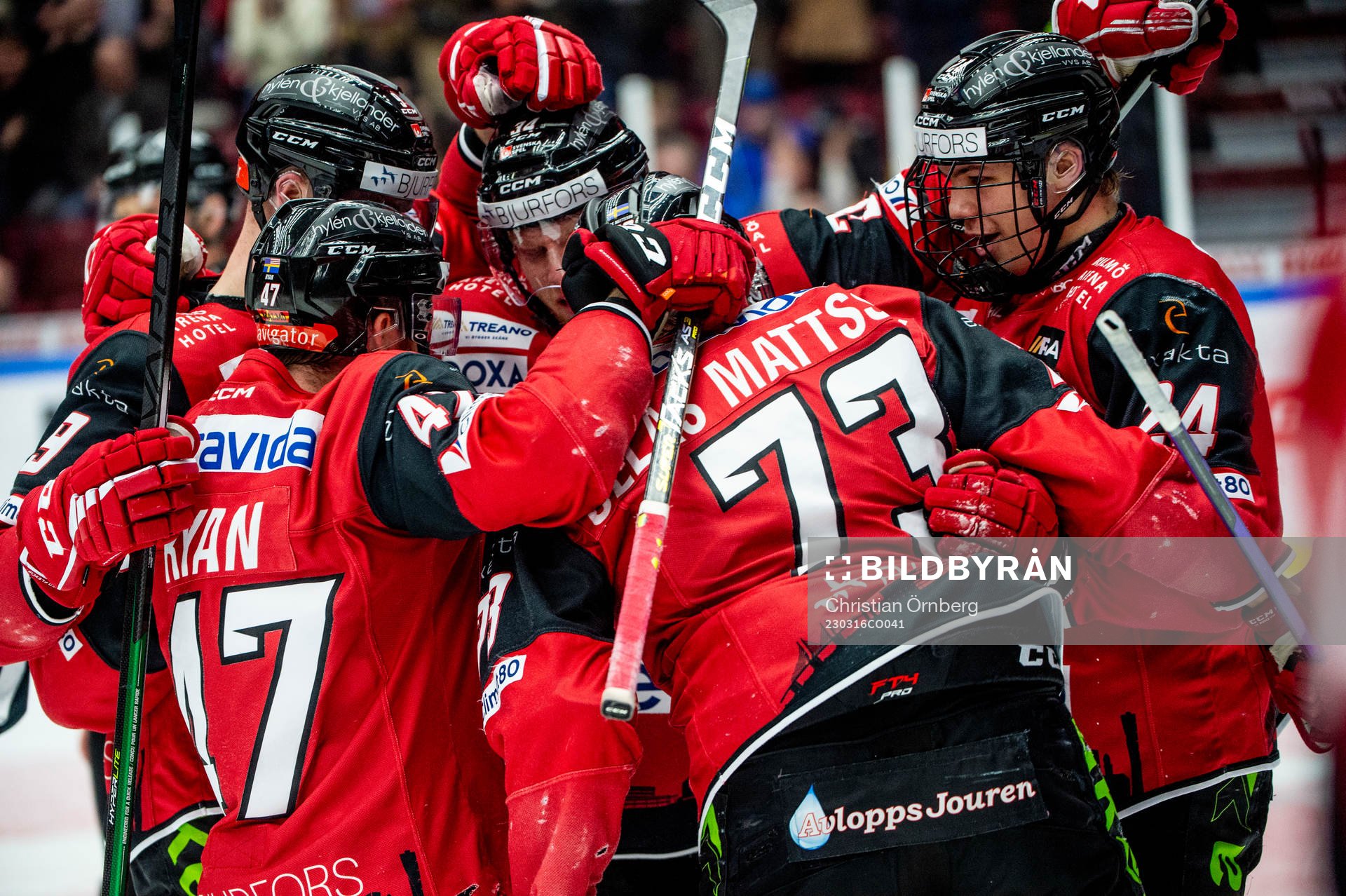 Malmö Redhawks Adam Ollas Mattsson jublar