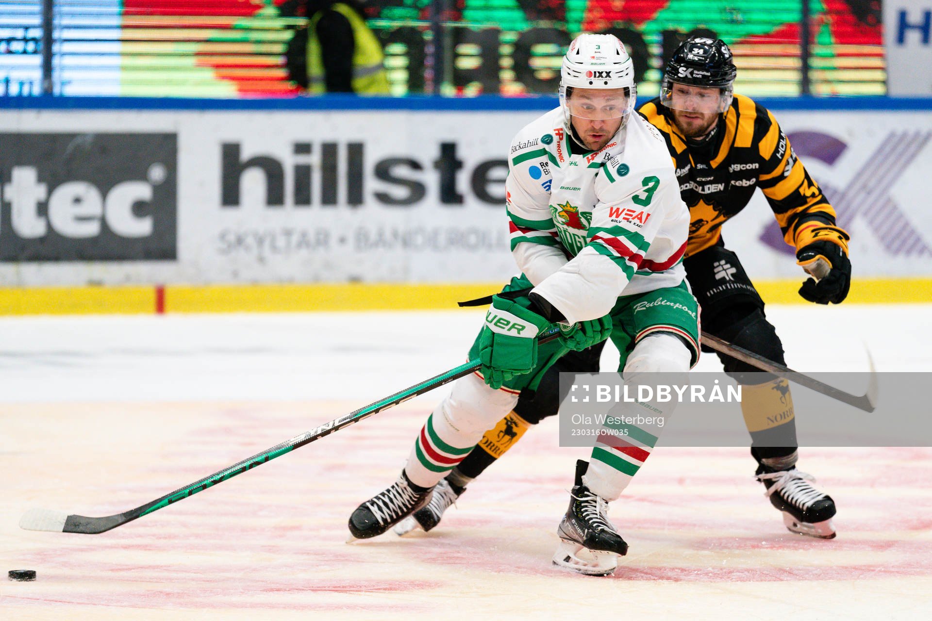 Rögles Michael Kapla och Skellefteå AIKs Tom Kuhnhackl