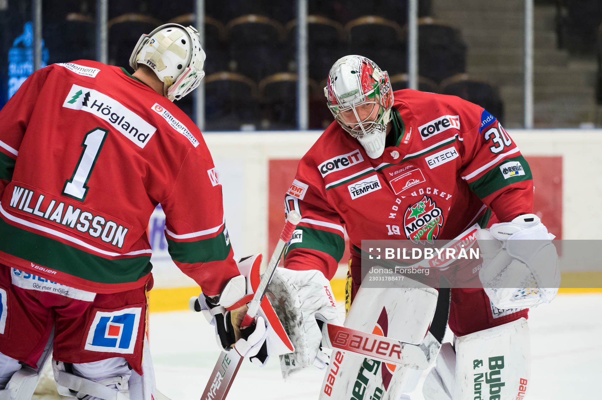 Modos målvakt Tex Williamsson och målvakt Kristers