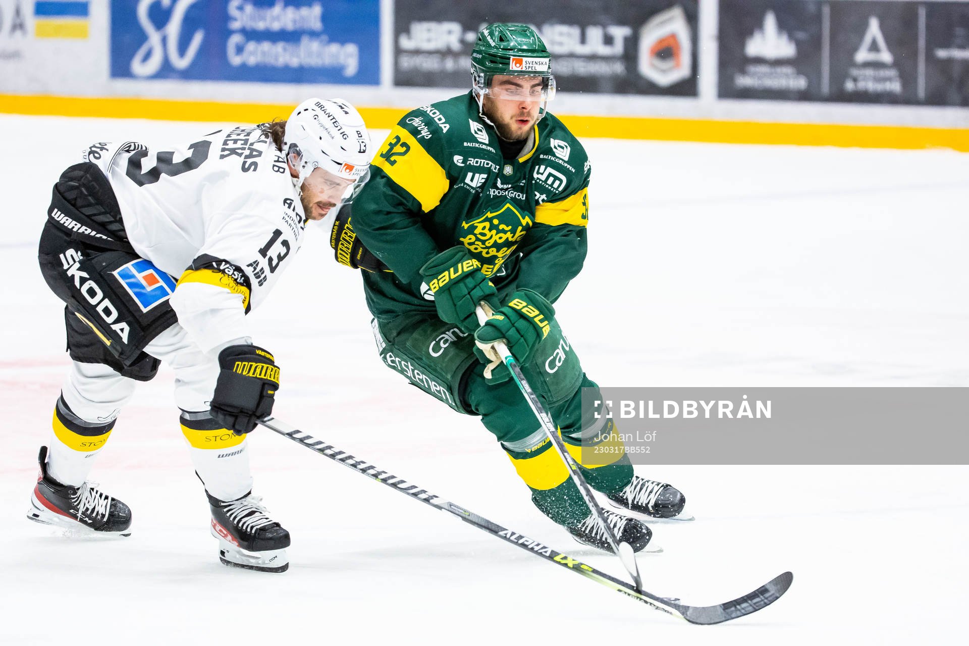 Västerås Trevor Cheek och Björklövens Jacob Olofsson