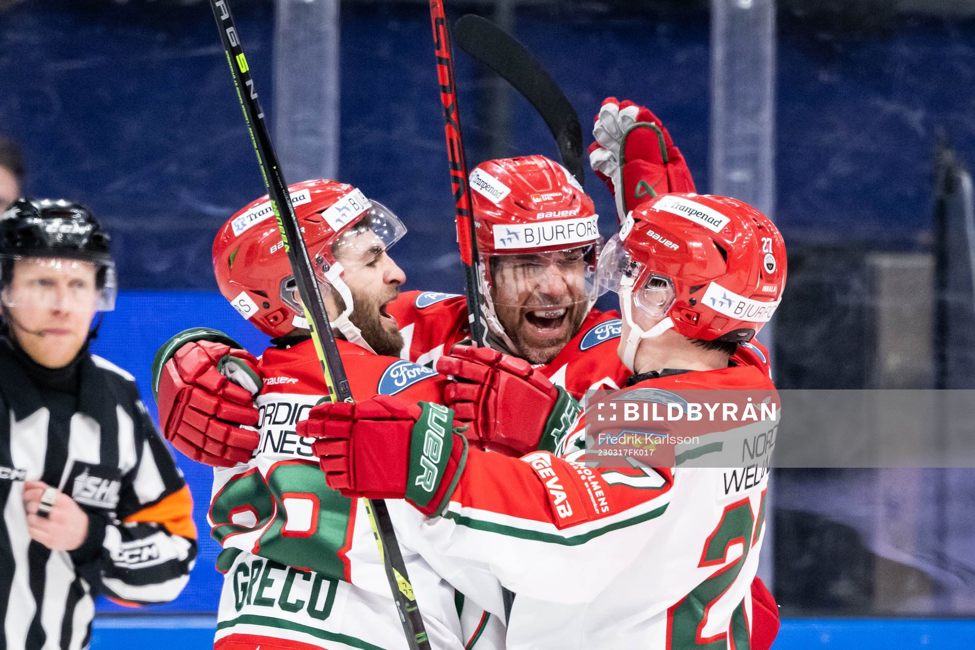 Frölundas Joel Lundqvist jublar med lagkamrater