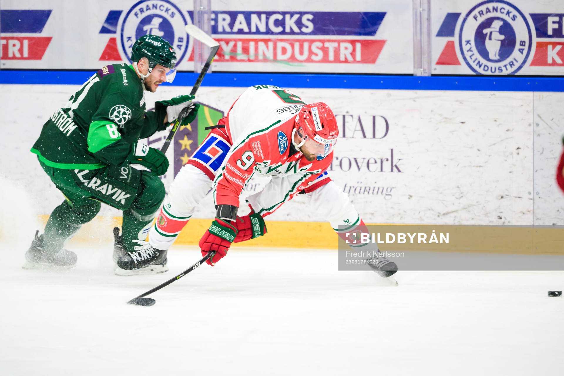 Färjestads Theodor Lennström och Frölundas Jan Mursak