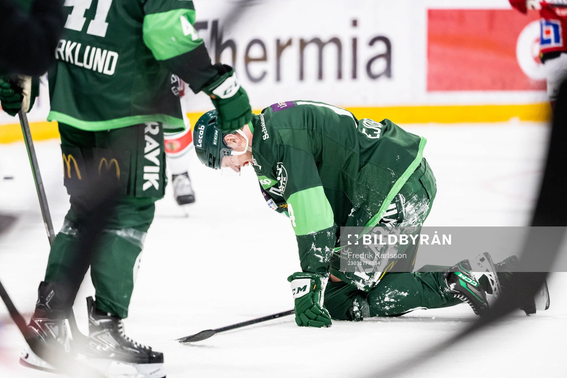 Färjestads Victor Ejdsell har ont