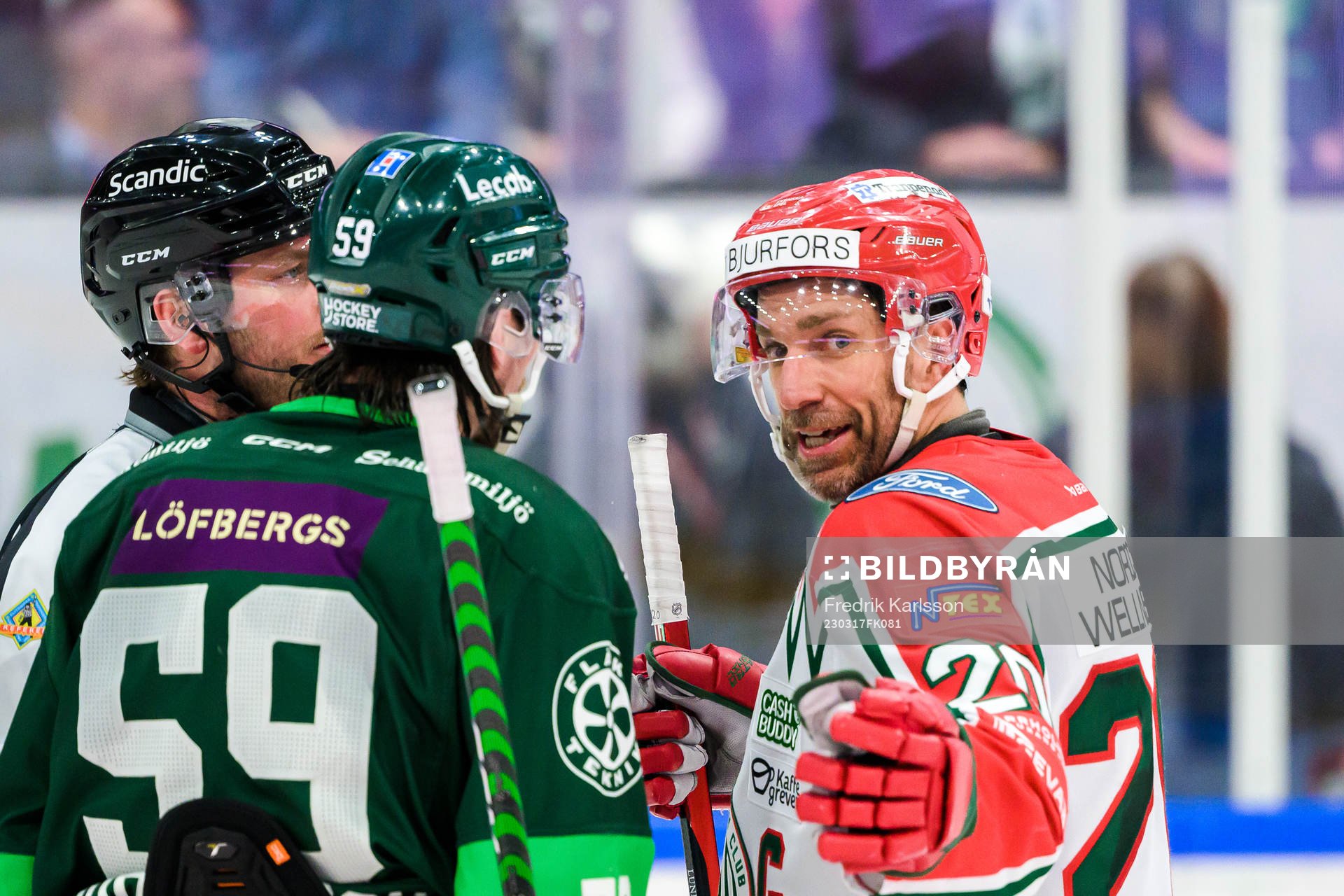 Färjestads Linus Johansson och Frölundas Joel Lundqvist i