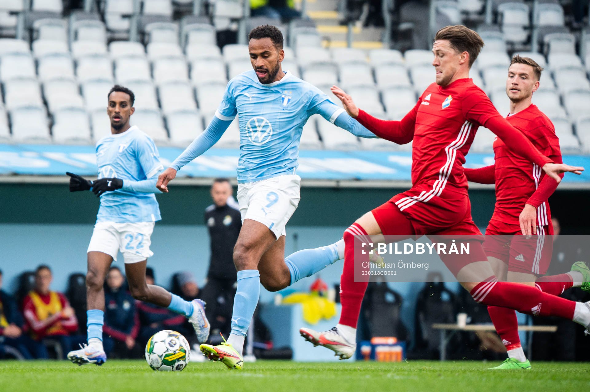 Malmö FFs Isaac Kiese Thelin och Östers John Stenberg