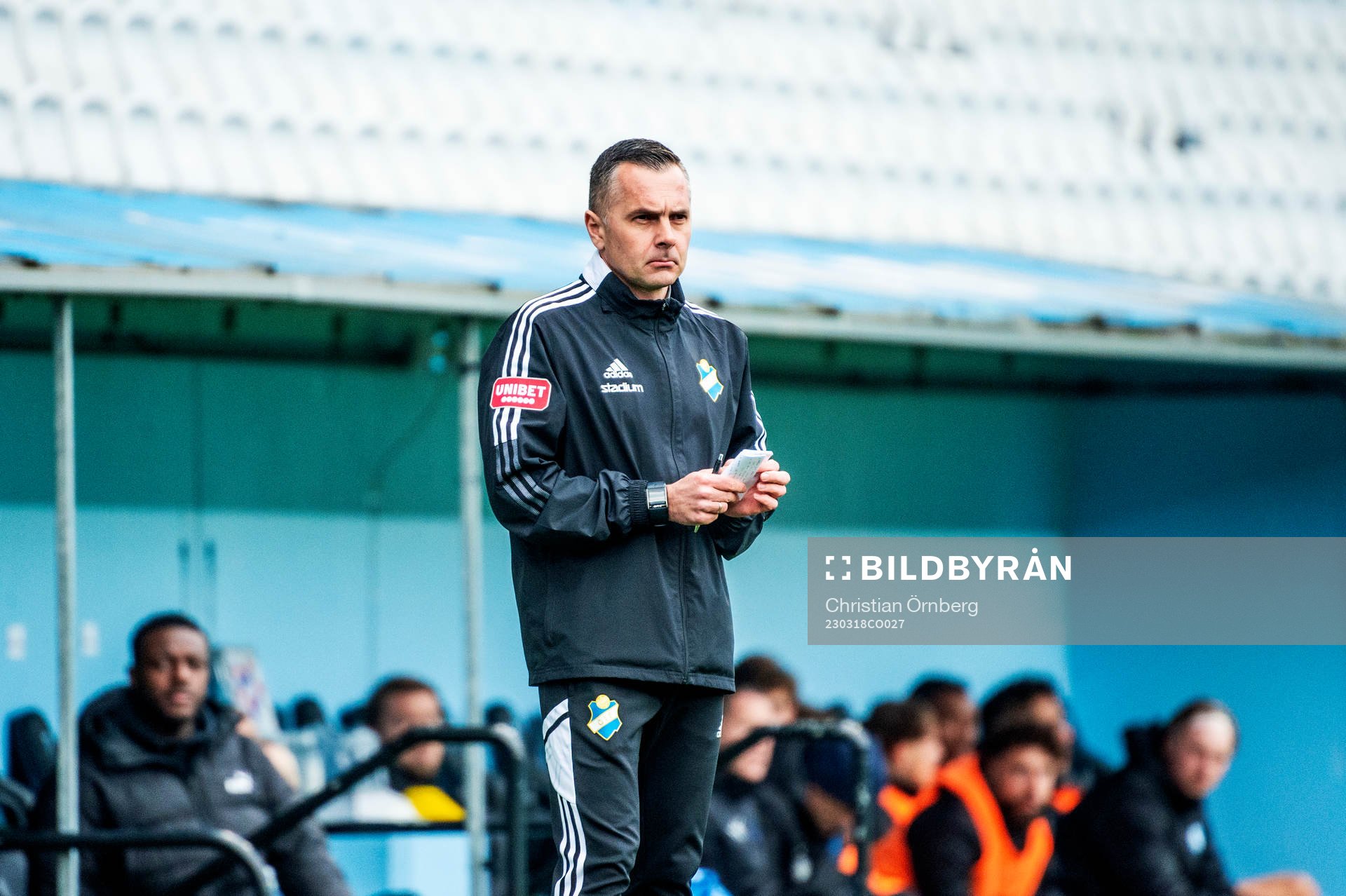 Östers tränare Srdjan Tufegdzic under träningsmatchen mellan Malmö FF och Öster den 18 mars 2023 i Malmö. 