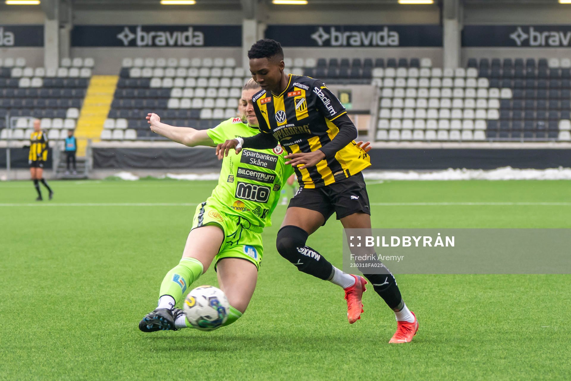 Kristianstads Jordan Brewster och Häckens Aisha Masaka