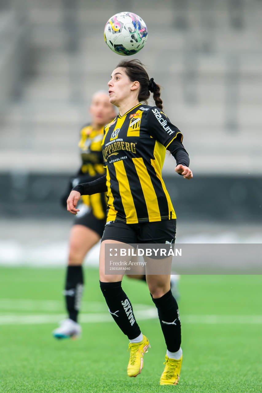 Häckens Clarissa Larisey
