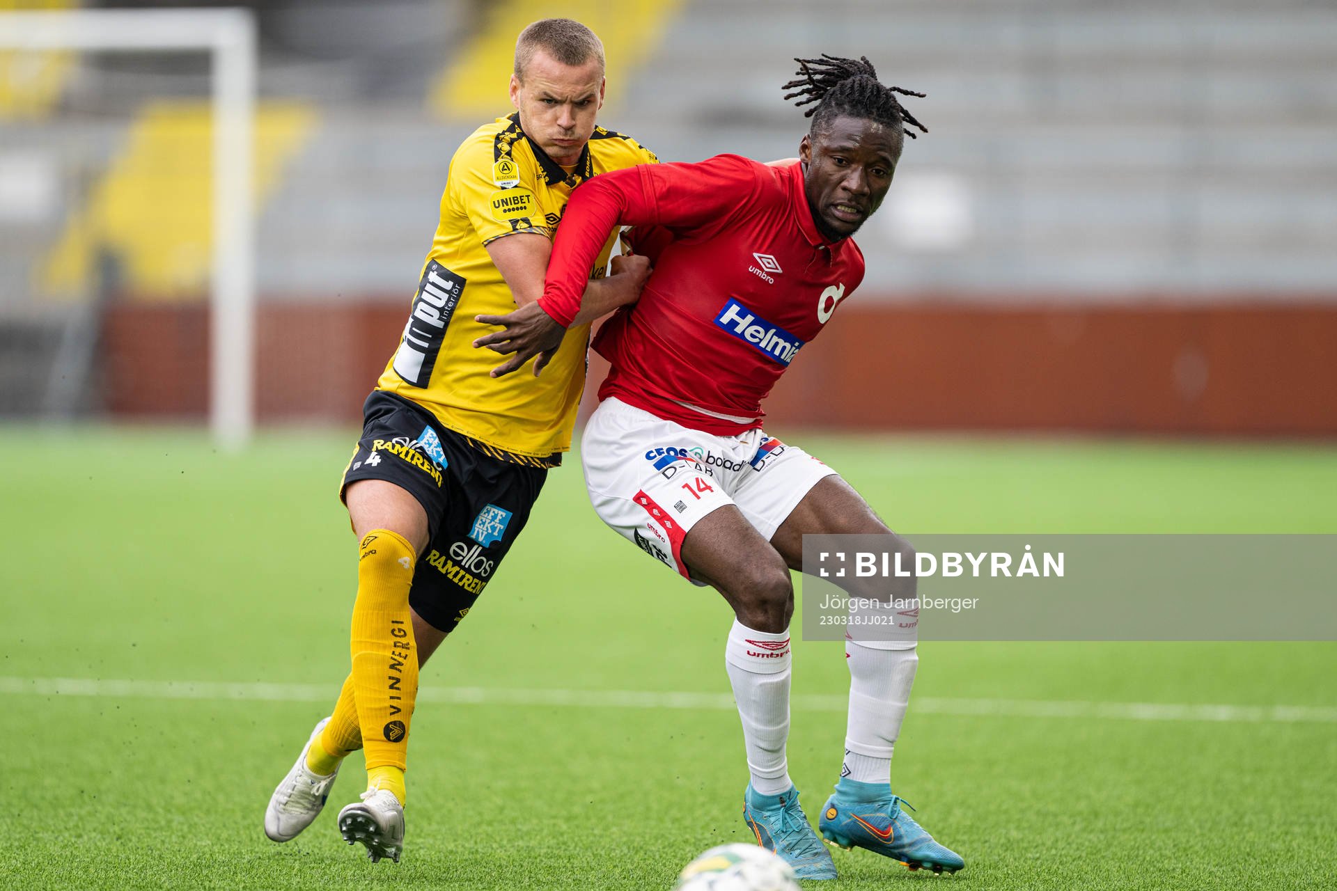 Elfsborgs Gustav Henriksson och Degerfors Fortune Akpan