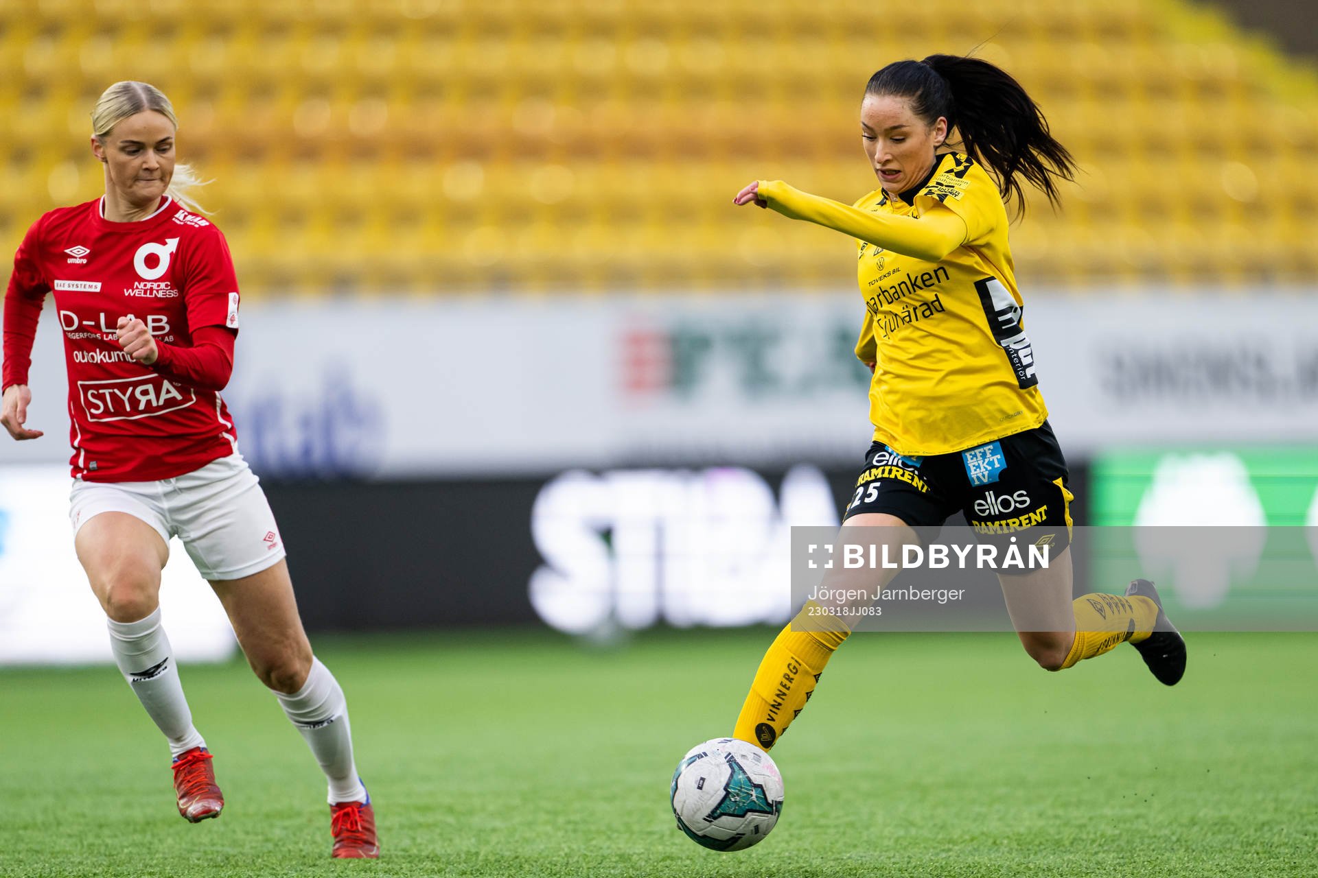 Degerfors Lydia Vaggelyr och Elfsborgs Izabella Bergström