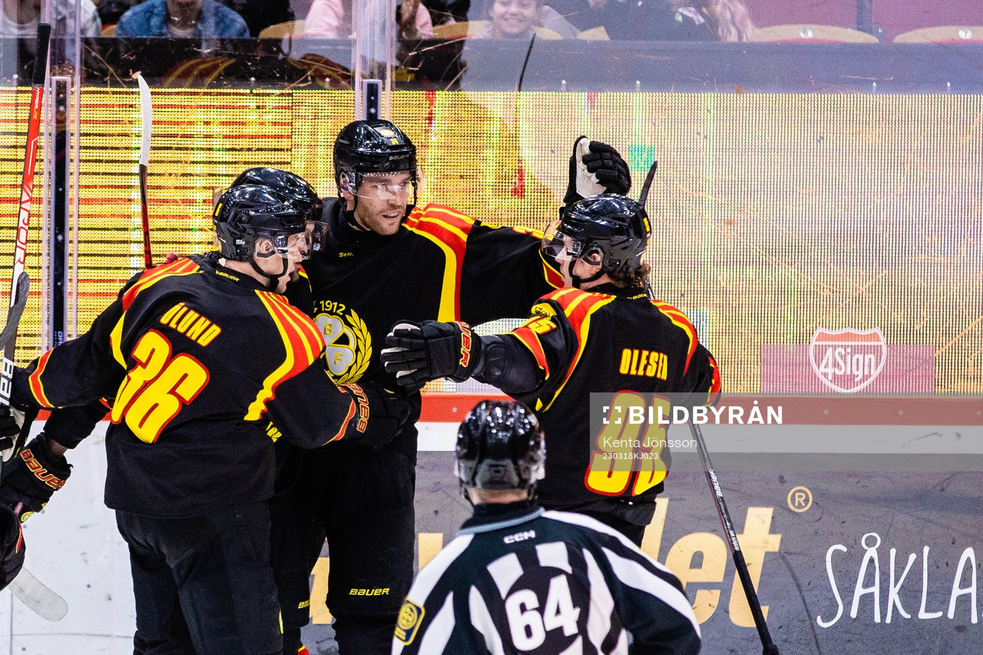 Brynäs Oscar Eklind jublar
