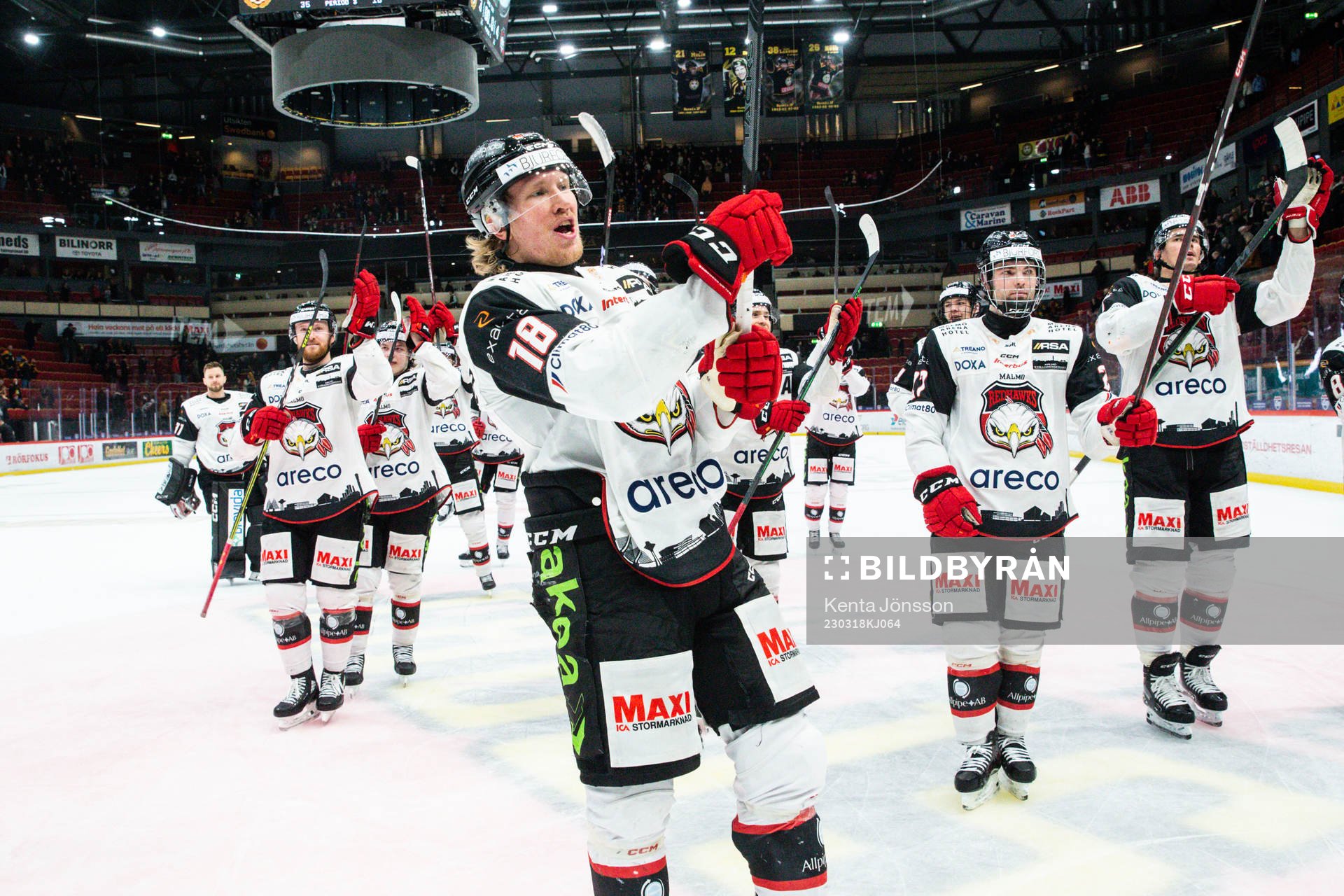 Malmö Redhawks Marcus Sylvegård jublar