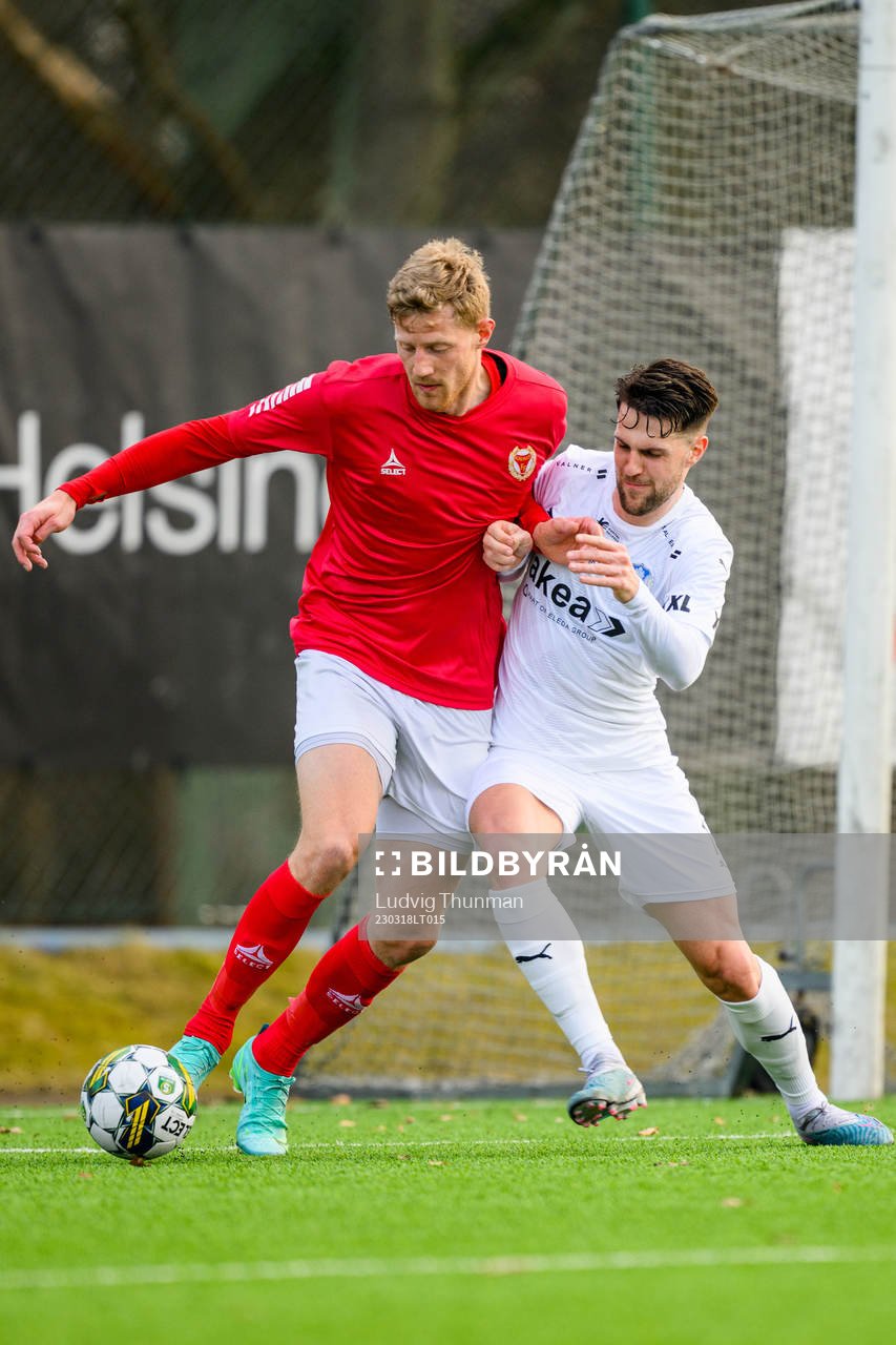 Kalmars Lars Saetra och Helsingborgs Oliver Stojanovic