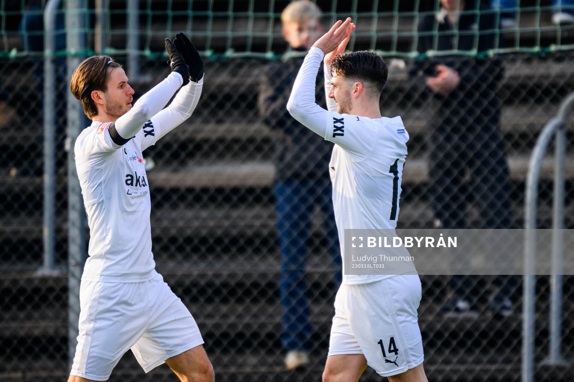 Helsingborgs Wilhelm Loeper jublar med Oliver Stojanovic