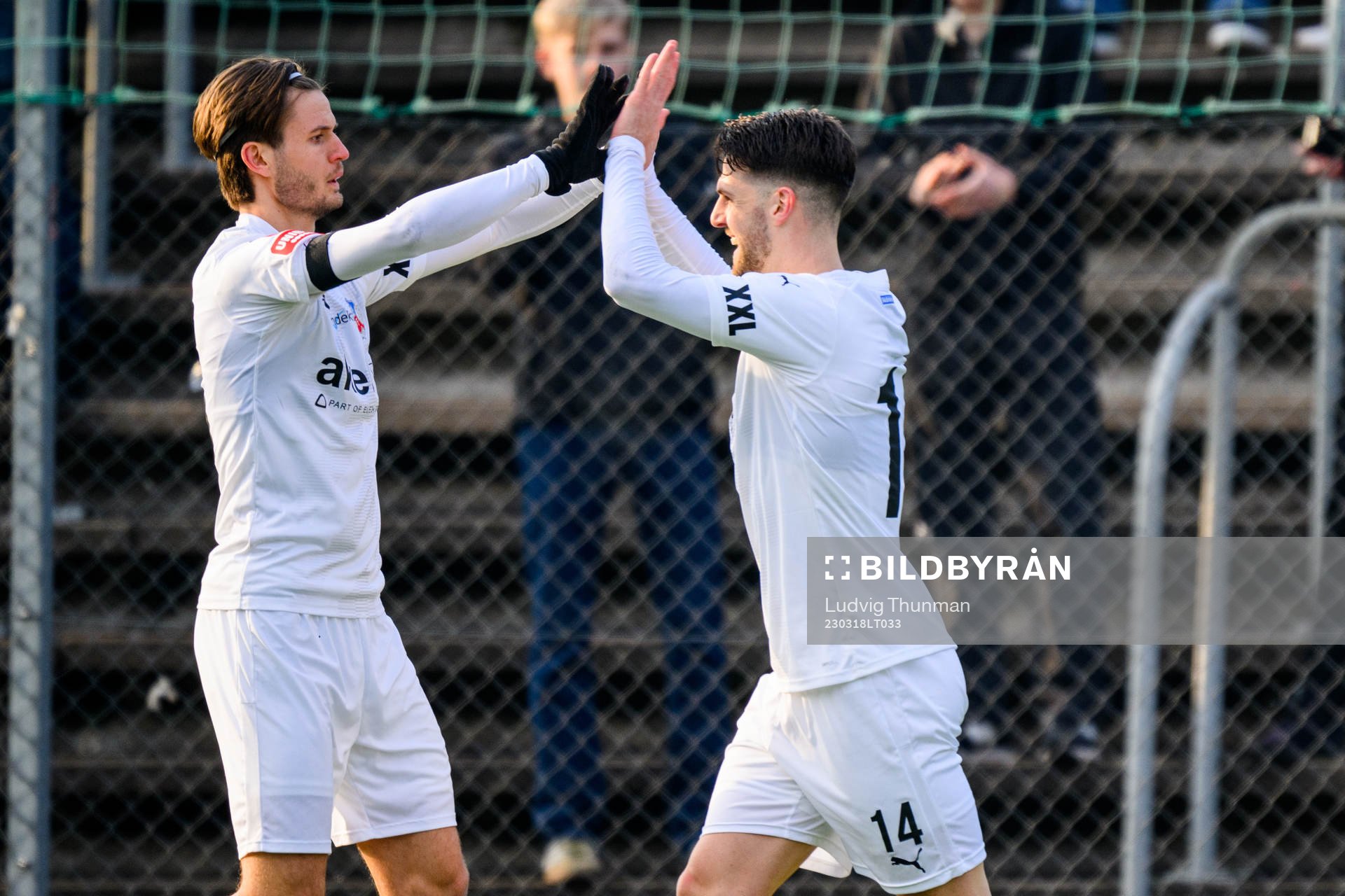 Helsingborgs Wilhelm Loeper jublar med Oliver Stojanovic