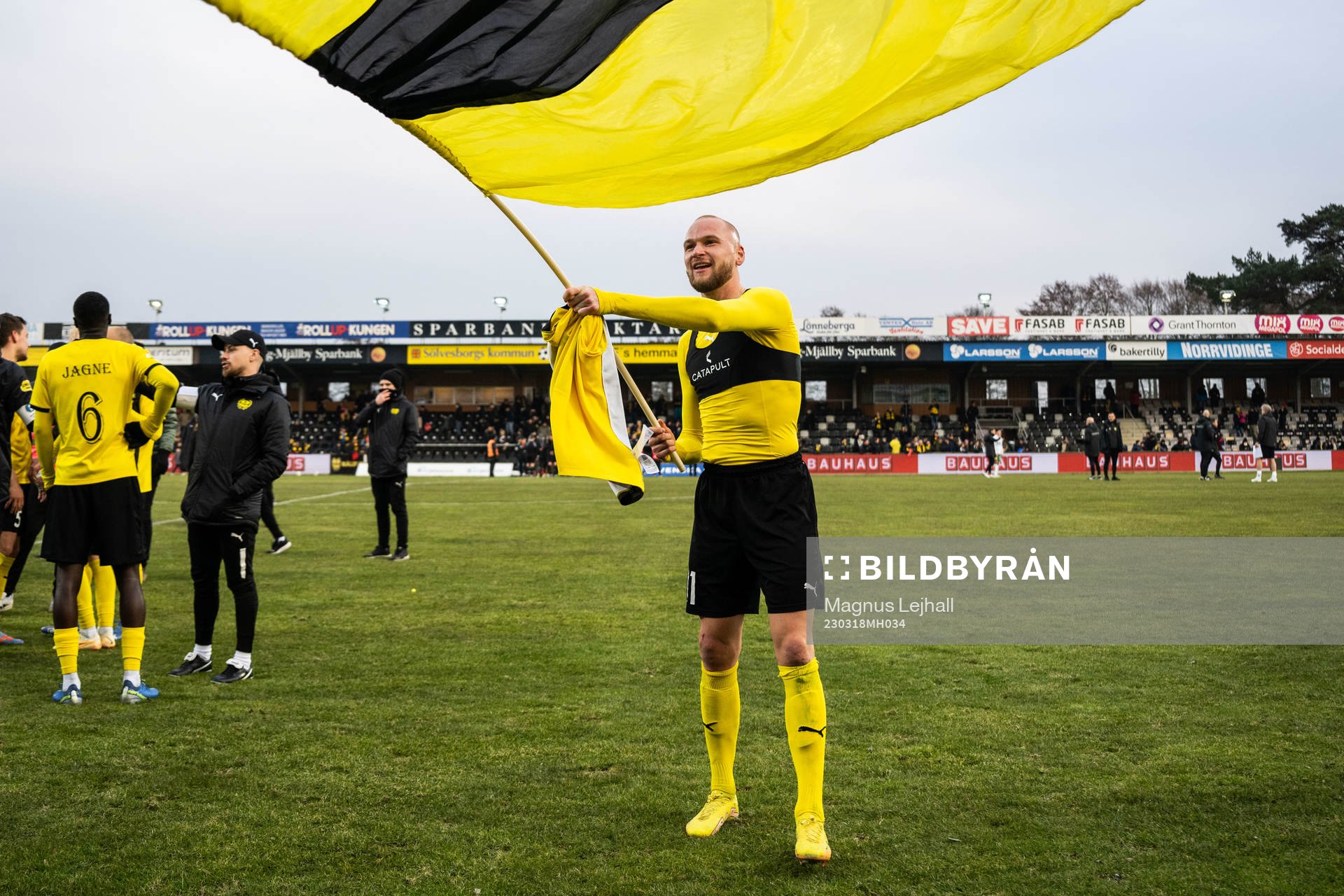 Mjällbys Adam Ståhl jublar