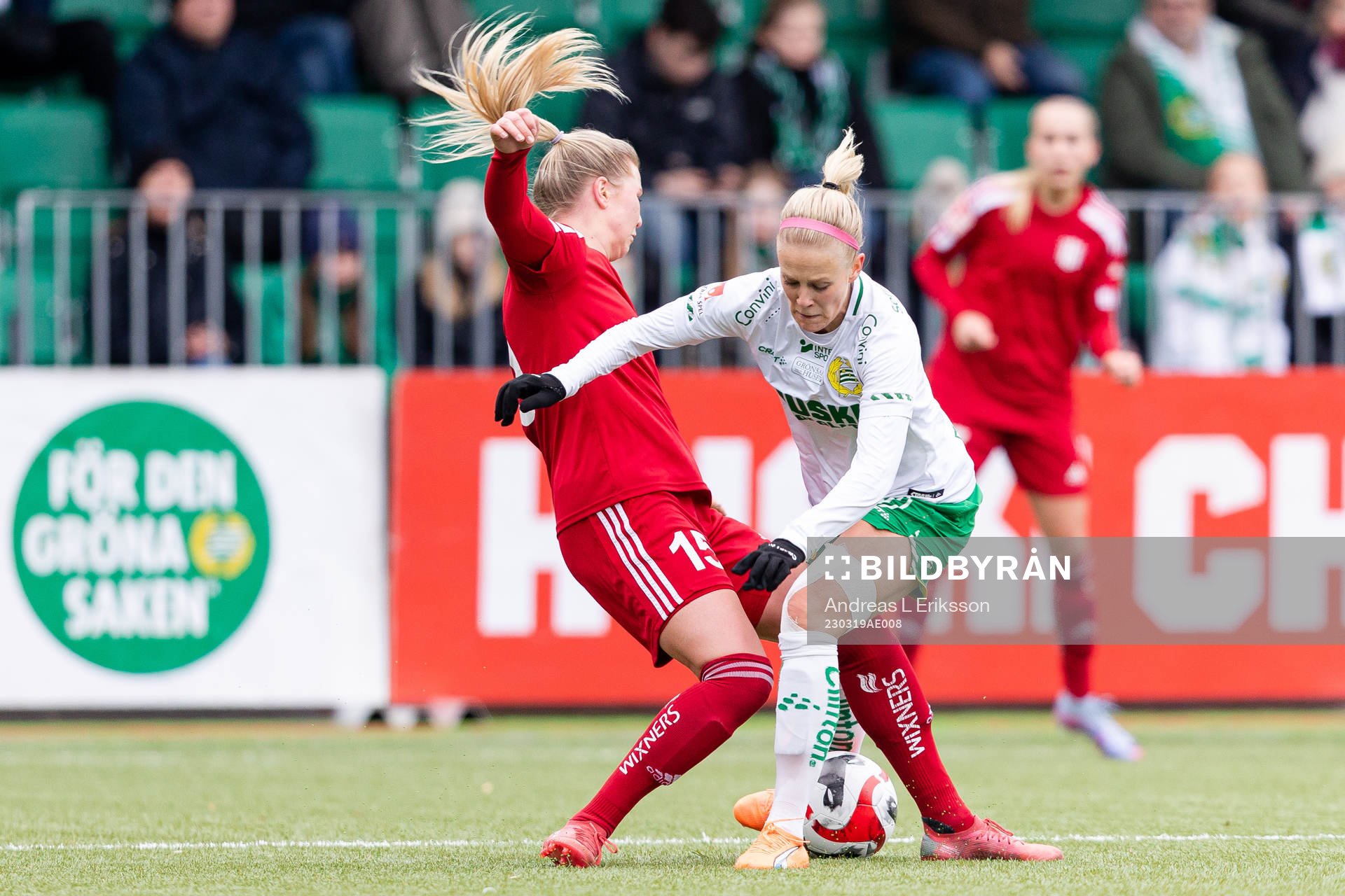 Piteås Ellen Löfqvist och Hammarbys Adelina Engman