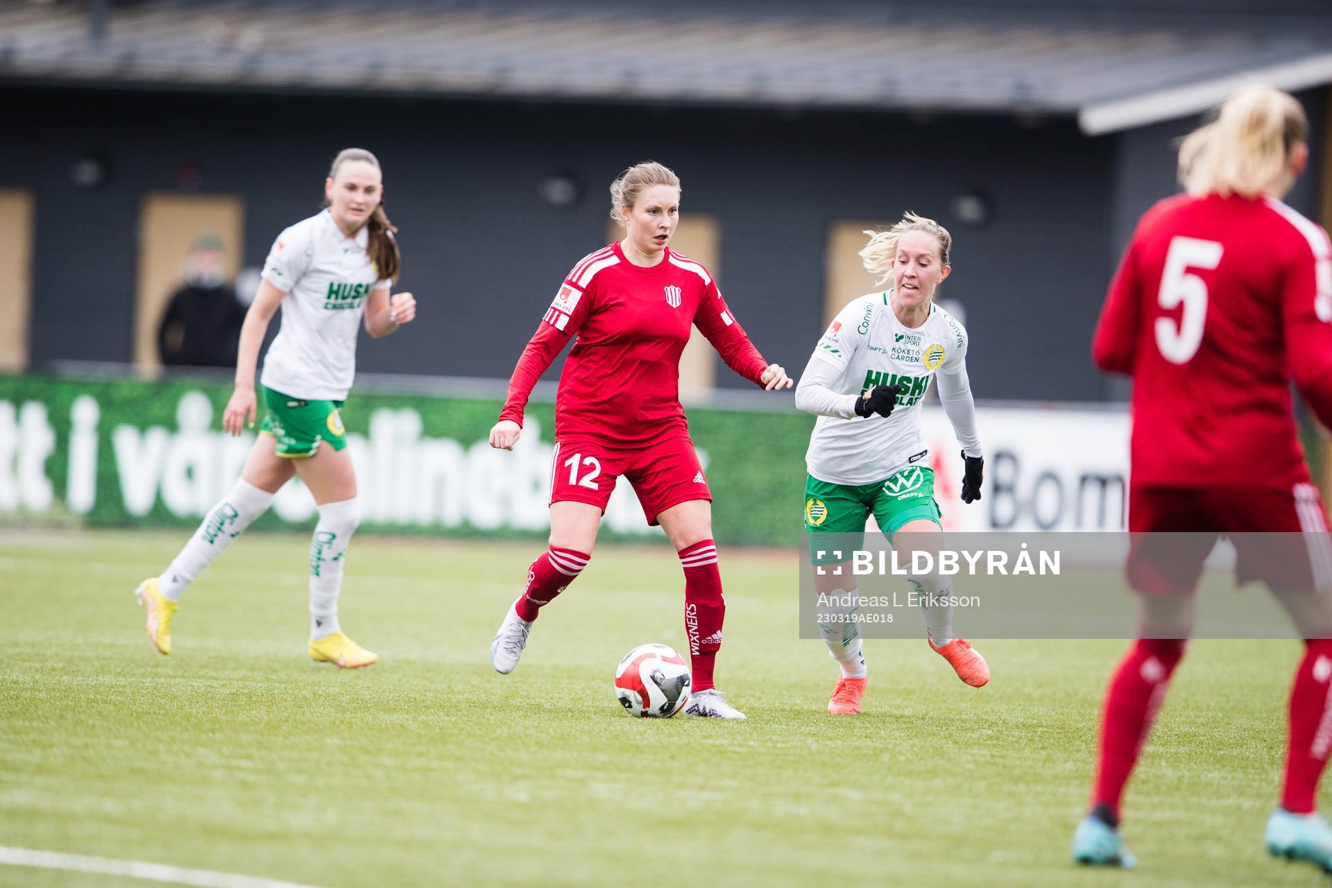 Piteås Fanny Andersson och Hammarbys Julia Roddar
