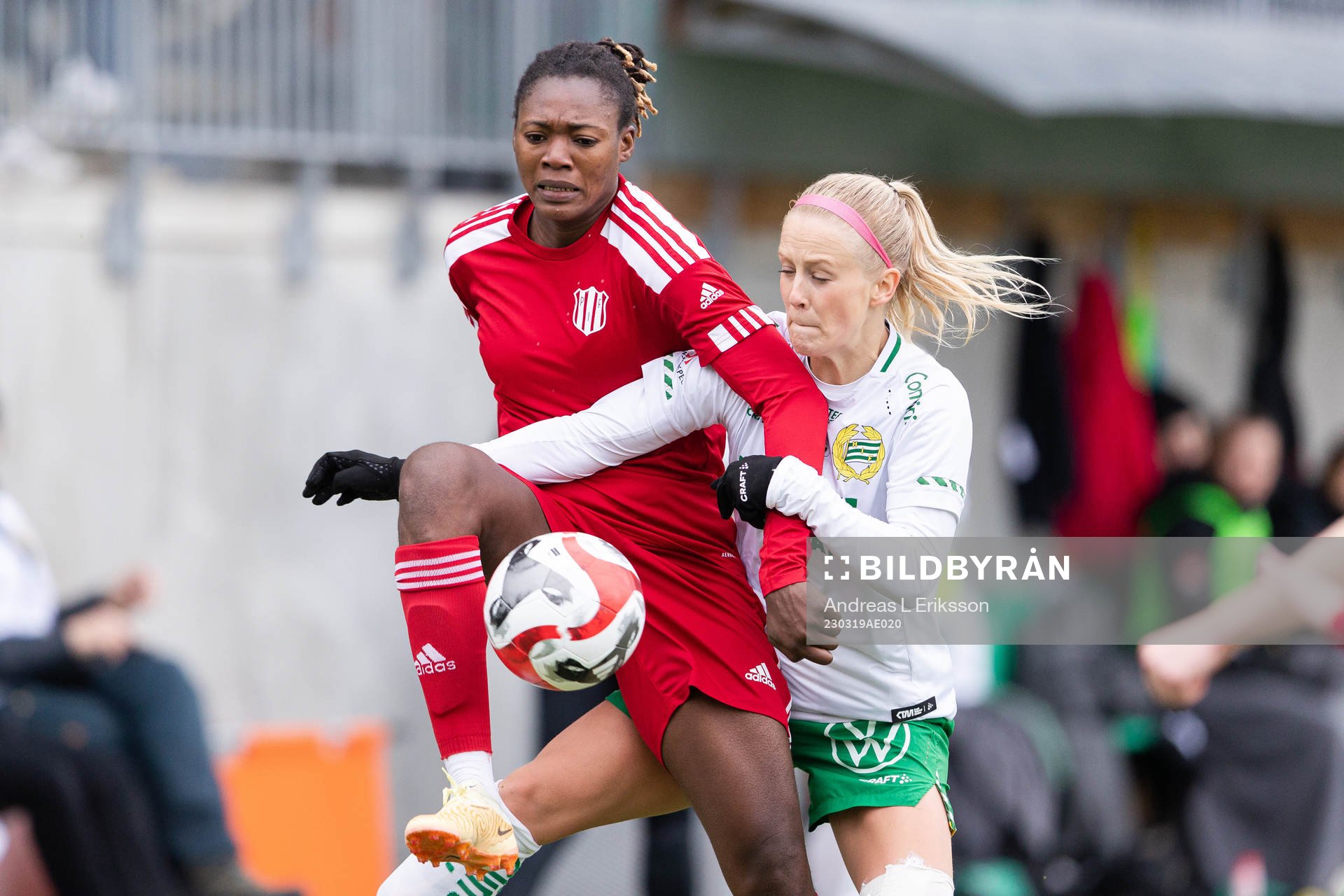 Piteås Anam Imo och Hammarbys Adelina Engman