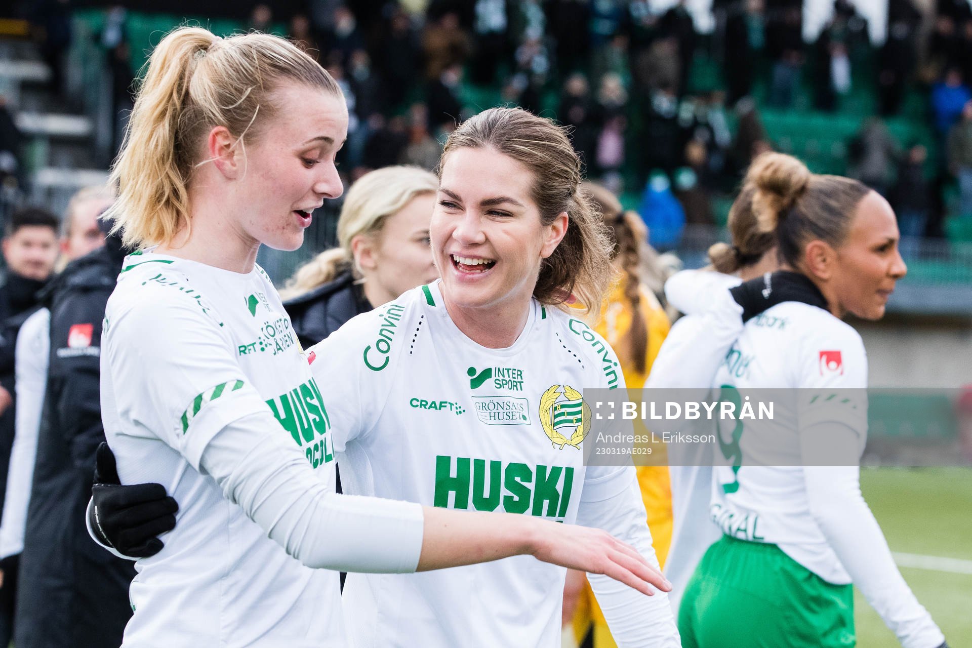 Hammarbys Thea Sørbo och Simone Boye Sørensen jublar