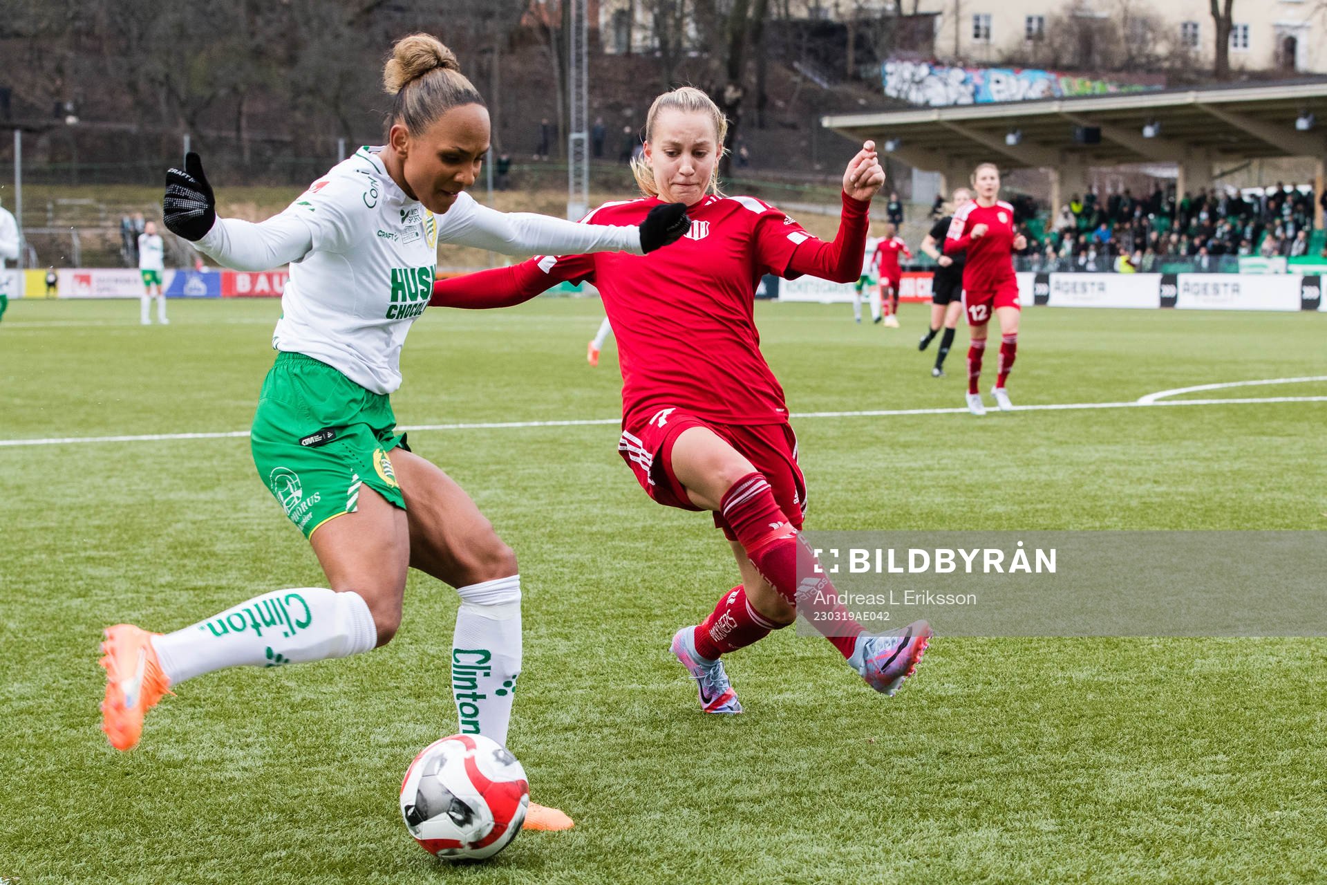 Hammarbys Madelen Janogy och Piteås Sara Eriksson