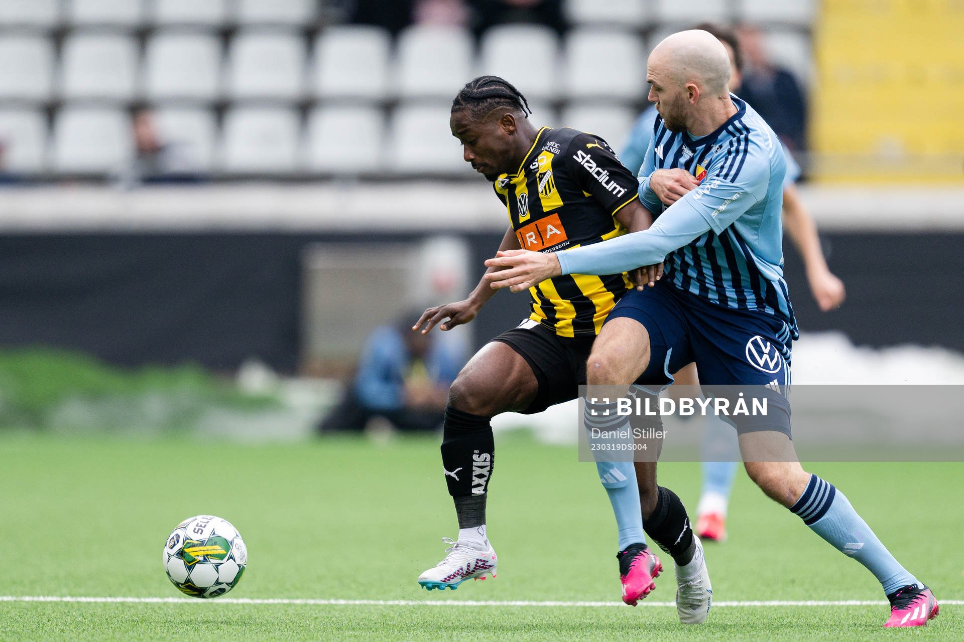 Häckens Ibrahim Sadiq och Djurgårdens Marcus Danielson