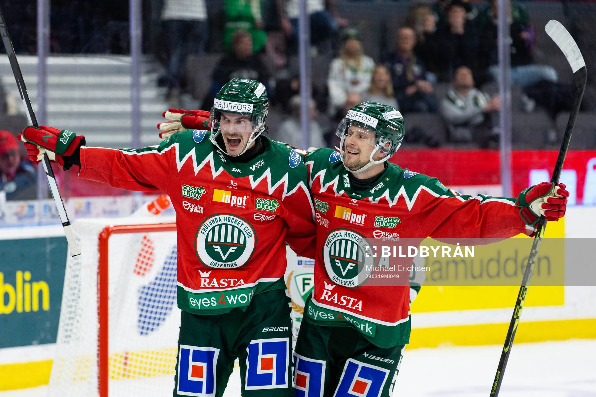Frölundas Loui Eriksson jublar ihop med Nicklas Lasu