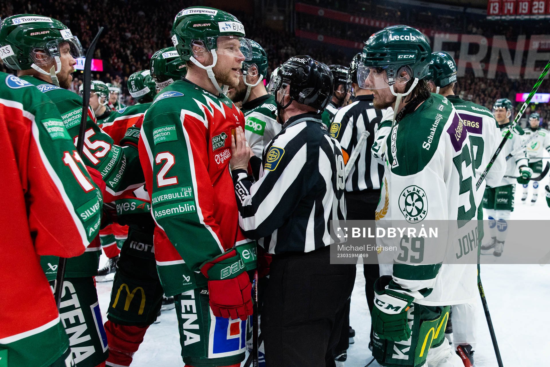Frölundas Christian Folin och Färjestads Linus Johansson