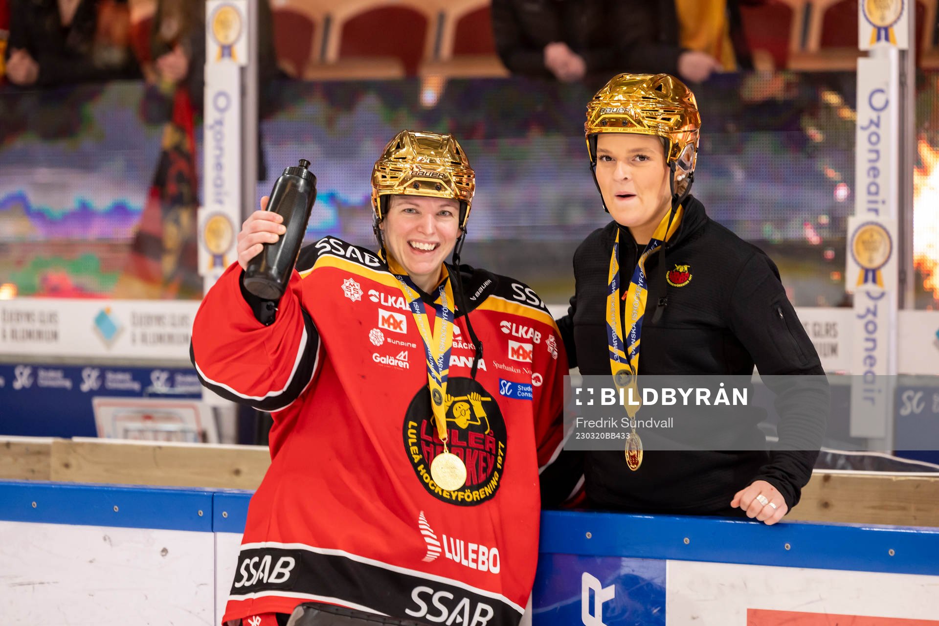 Luleås målvakt Sara Grahn  och materialförvaltare