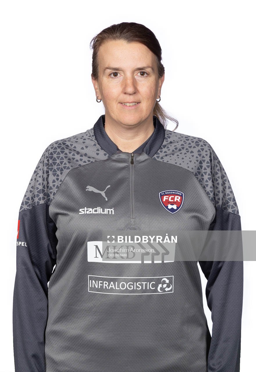Rosengårds sjuksköterska Tina Lindqvist poserar för ett porträtt den 20 mars 2023 i Malmö.
