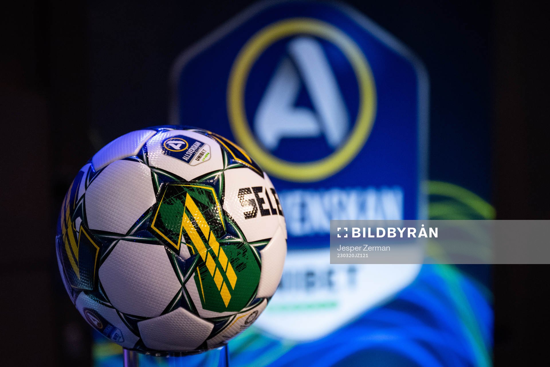 Den Allsvenska matchbollen