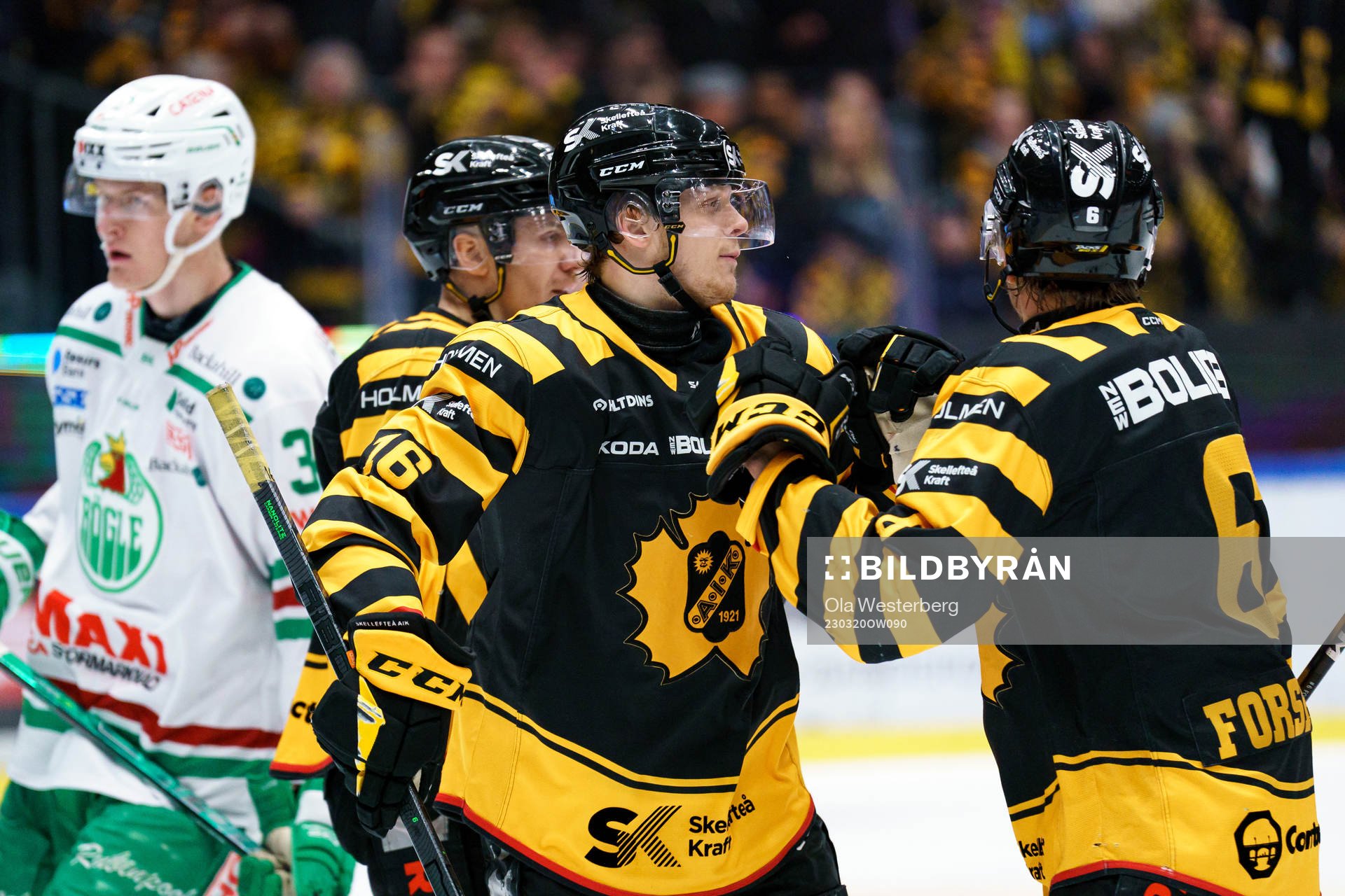 Skellefteås Linus Lindström jublar