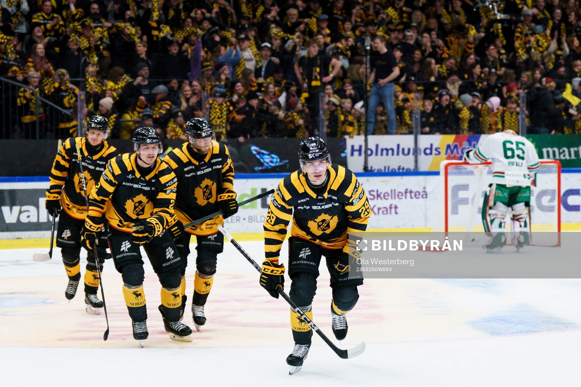 Skellefteås Albin Sundsvik jublar