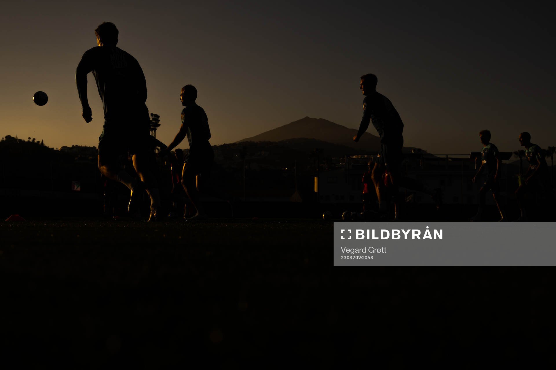 Silhouettes of the players of the Norwegian national