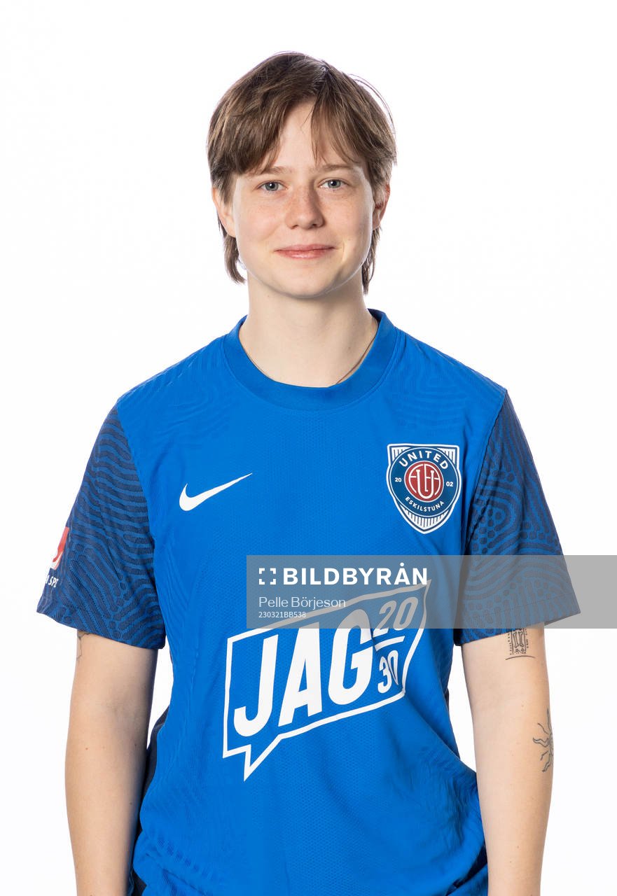 Eskilstunas Fiona Eriksson poserar för ett porträtt den 21 mars 2023 i Eskilstuna.