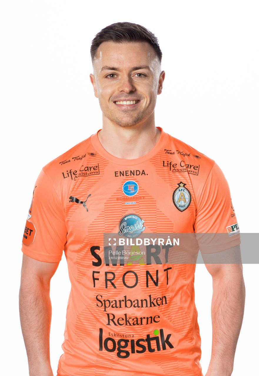 Eskilstunas Ryan Williams poserar för en lagbild den 21 mars 2023 i Eskilstuna.