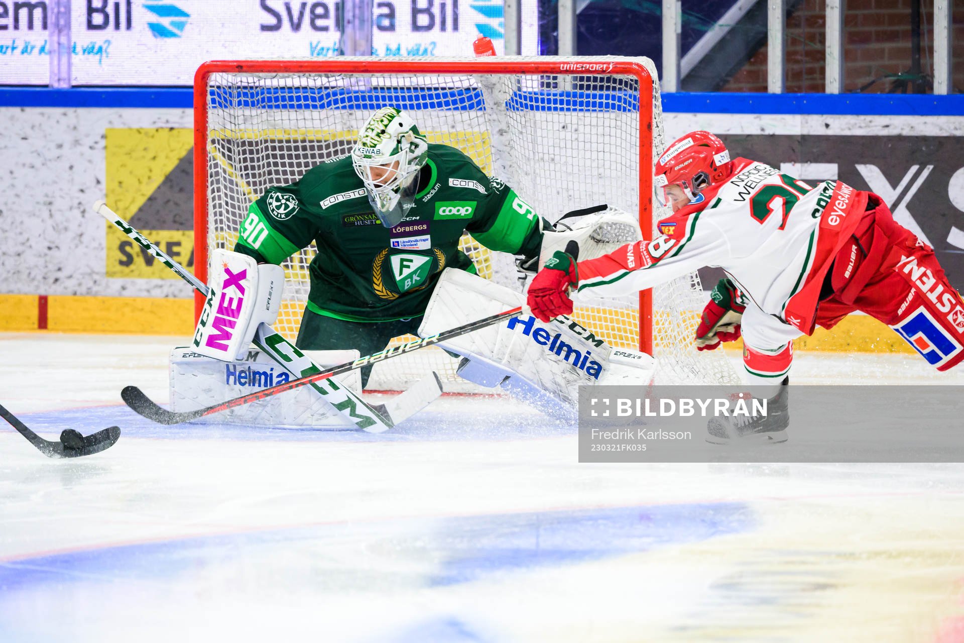 Färjestads målvakt Matthew Tomkins och Frölundas Anthony