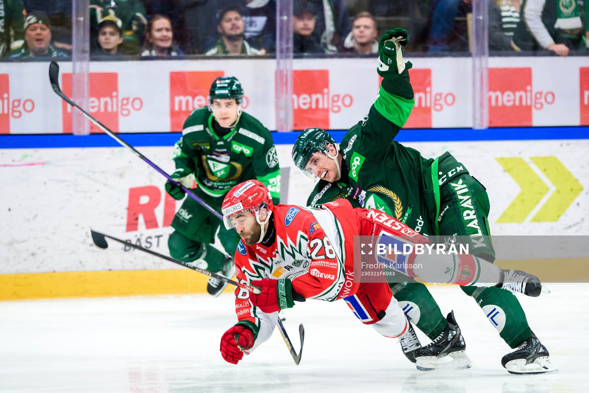 Frölundas Anthony Greco och Färjestads Brandon Davidson
