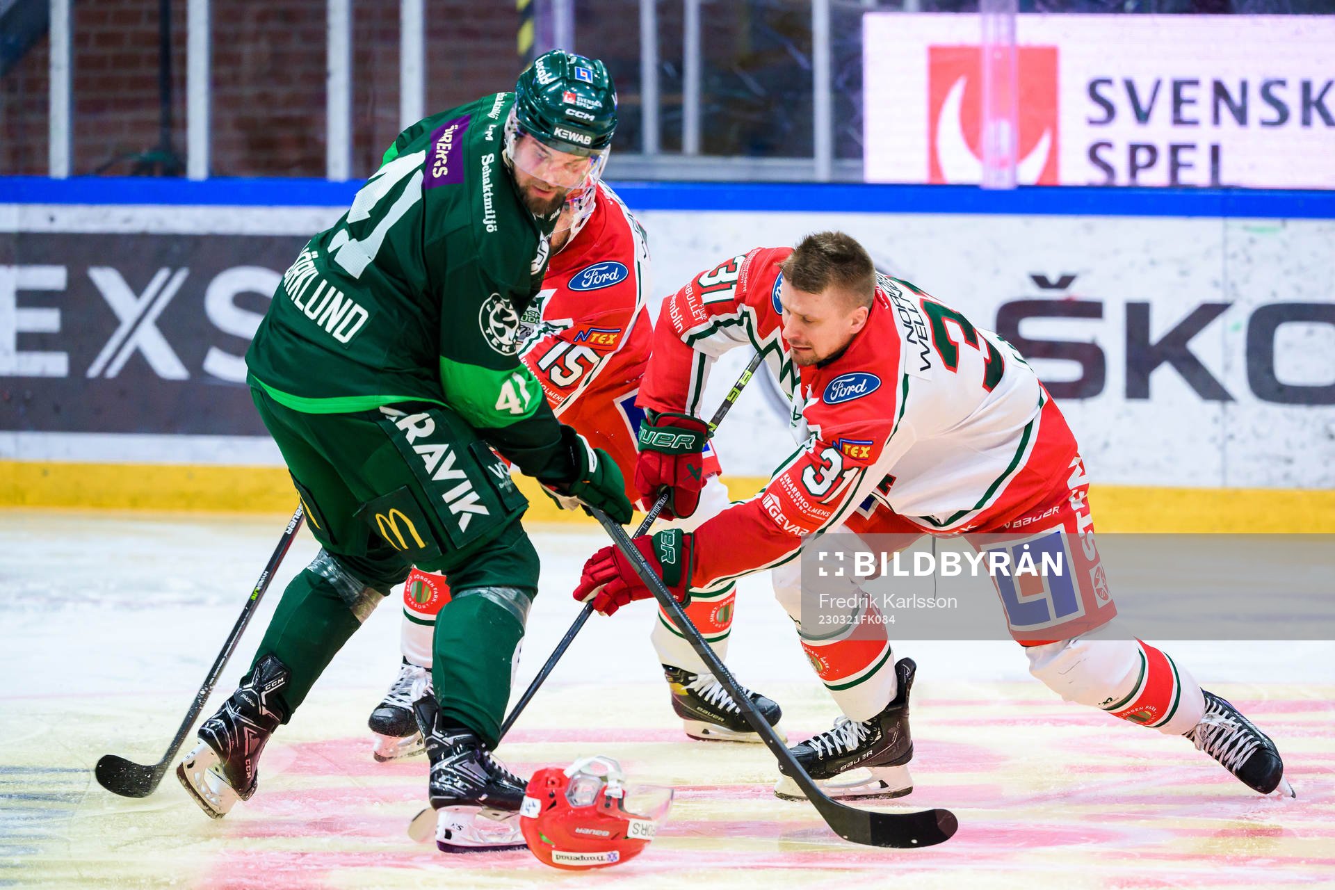 Färjestads Henrik Björklund och Frölundas Nicklas Lasu